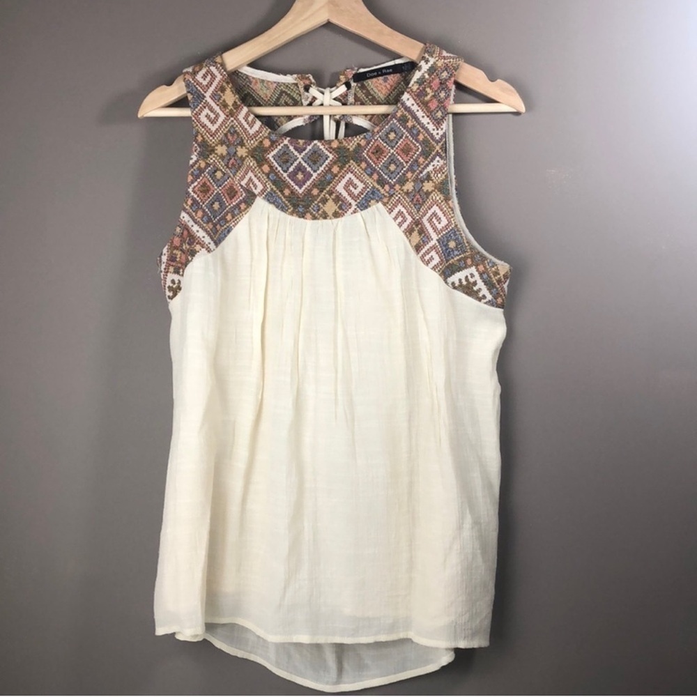 Doe & Rae Cream Sleeveless Blouse with Geometric Accents Small